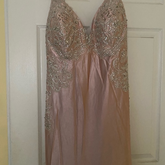 Portia and Scarlet dress blush ivory, never been worn. Beautiful timeless dress. - Picture 5 of 8